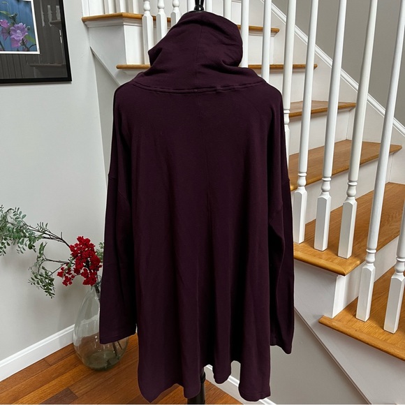Athleta Women’s XL Turtleneck Sweatshirt Purple Burgundy Longer Back - Picture 3 of 6